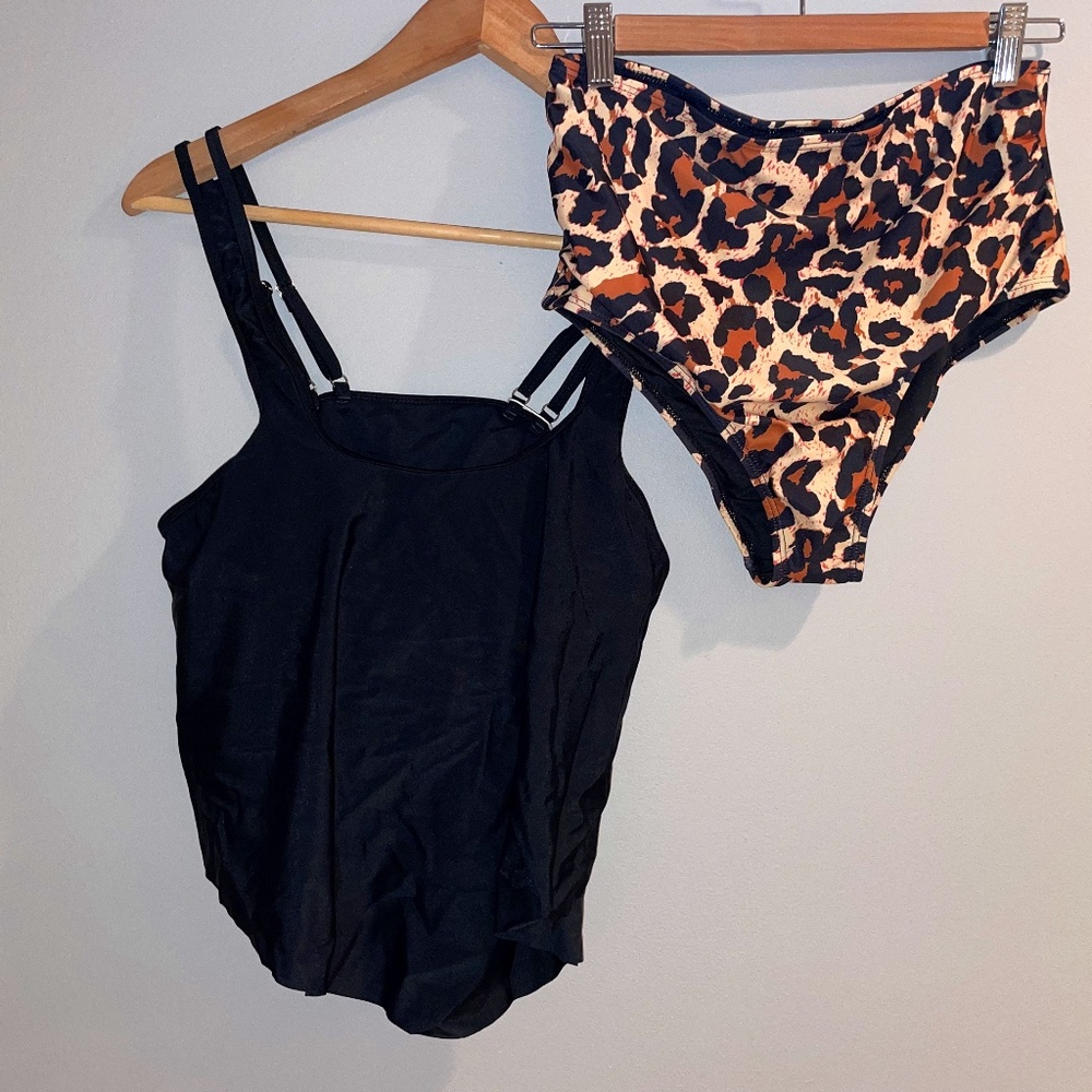 Tankini w/leopard bottom bathing suit (MED)